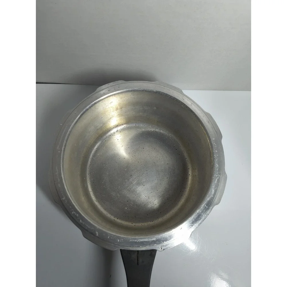 Vintage Mirro-Matic 4Qt Aluminum‎ Stovetop Pressure Cooker USA W Weights, Insert